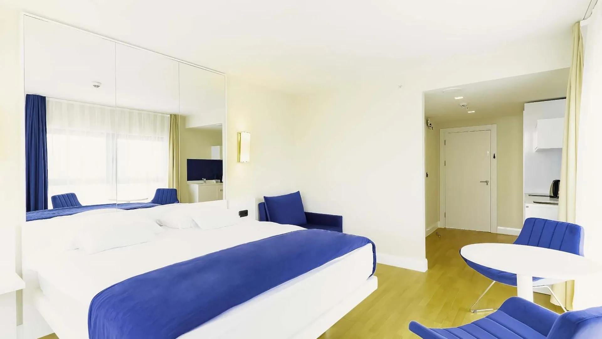 Orbi City - Sea View Aparthotel Batumi